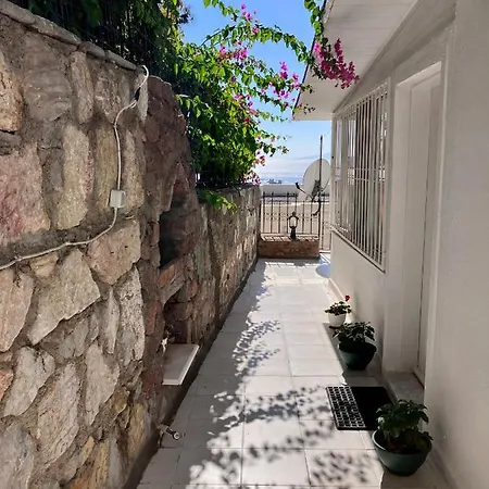 Burcu Residence, Magnificent Sea View, Cozy, Free Otopark, Free Wifi Apartment *