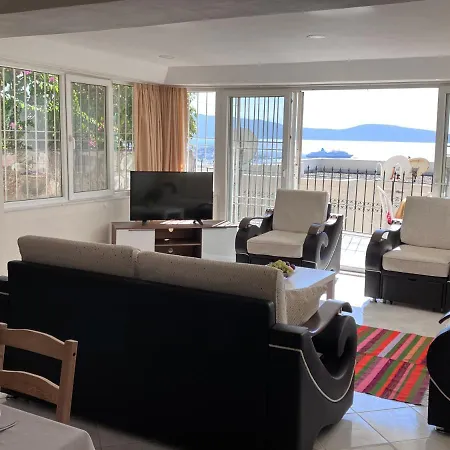 Burcu Residence, Magnificent Sea View, Cozy, Free Otopark, Free Wifi Apartment *
