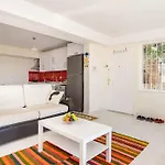 Burcu Residence, Magnificent Sea View, Cozy, Free Otopark, Free Wifi شقة *