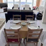 Burcu Residence, Magnificent Sea View, Cozy, Free Otopark, Free Wifi شقة بودروم