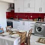 Burcu Residence, Magnificent Sea View, Cozy, Free Otopark, Free Wifi شقة *
