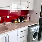 Burcu Residence, Magnificent Sea View, Cozy, Free Otopark, Free Wifi شقة بودروم