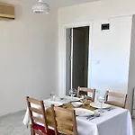Burcu Residence, Magnificent Sea View, Cozy, Free Otopark, Free Wifi شقة بودروم