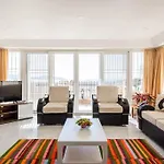 Burcu Residence, Magnificent Sea View, Cozy, Free Otopark, Free Wifi شقة بودروم