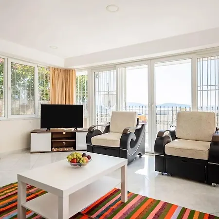 アパート Burcu Residence, Magnificent Sea View, Cozy, Free Otopark, Free Wifi ボドルム