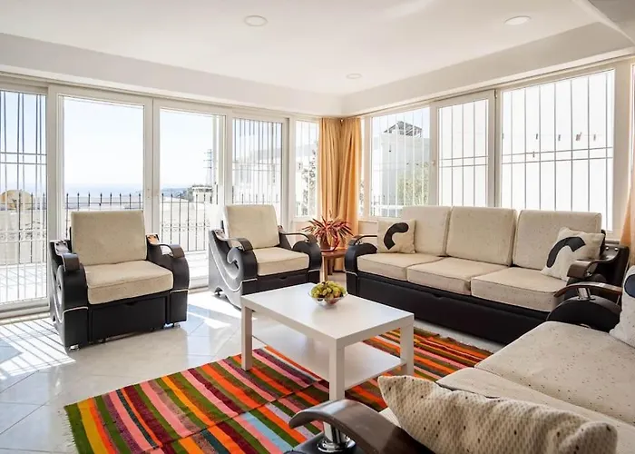 Burcu Residence, Magnificent Sea View, Cozy, Free Otopark, Free Wifi * בודרום